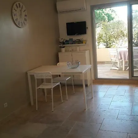 Appartement Studio Port Wifi Terrasse *