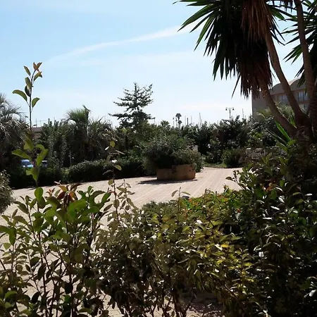 Appartement Studio Port Wifi Terrasse Hyères
