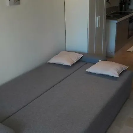 Studio Port Wifi Terrasse Appartement Hyères